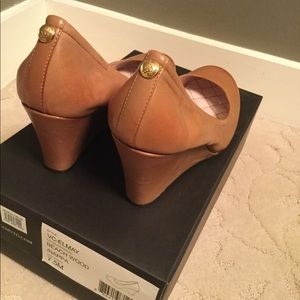 Vince Camuto NWT leather wedge pumps